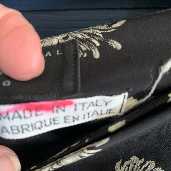 Long wrap around silk skirt - Picture 9 of 12